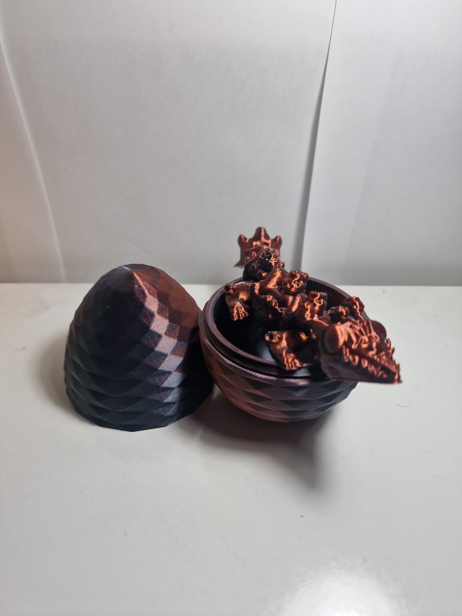 Dragón articulado antiestrés 3D – Figura coleccionable en PLA seda bicolor